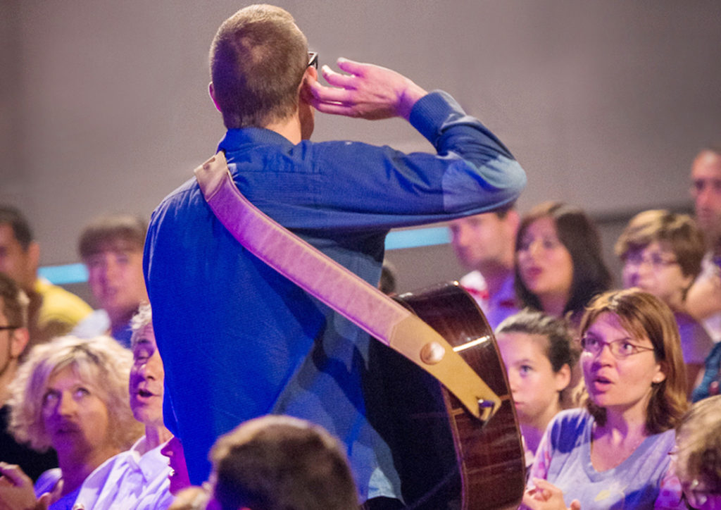 one man live guitar
